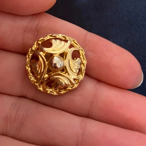 Vintage earrings 💛👂 - Picture 6 of 6